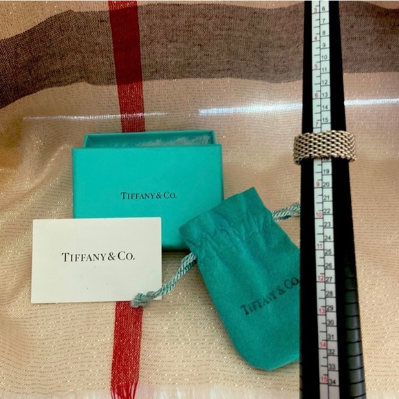 RARE- TIFFANY & COMPANY SOMERSET MESH RING- DISCONTINUED DESIGN - Picture 3 of 5